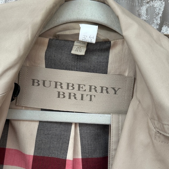 Burberry Tan Double-Breasted Coat Size 6 - Picture 2 of 11